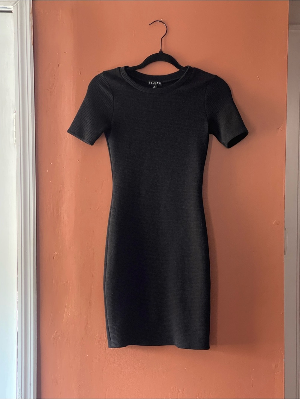 TIMING Black Short-Sleeve Ribbed Bodycon Dress